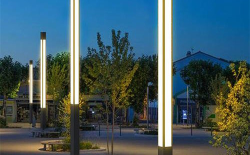 点亮兰州夜空：景观灯如何展现城市风采