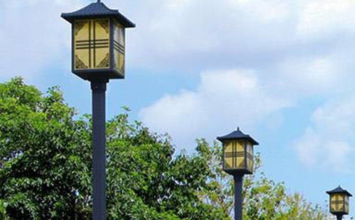 庭院灯安装间距与布灯设计全解析