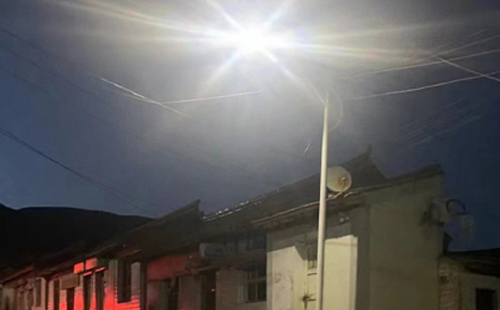 农村院子里最适合的太阳能路灯亮度与安装要点