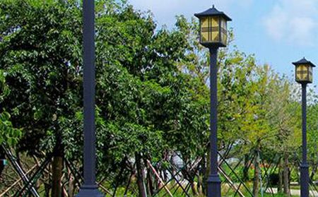 太阳能庭院灯价格为何差三倍？关键看这几点